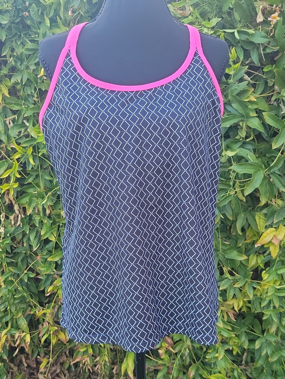 Xersion Black and Pink Patterned Workout Tank Top XL